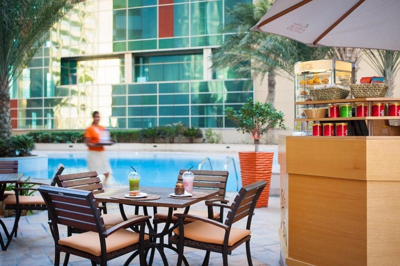 Картинка Oasis Beach Deluxe Apartments 5*